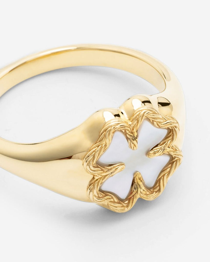 Katja Klaver Zegelring Mother of Pearl Verguld 178GV