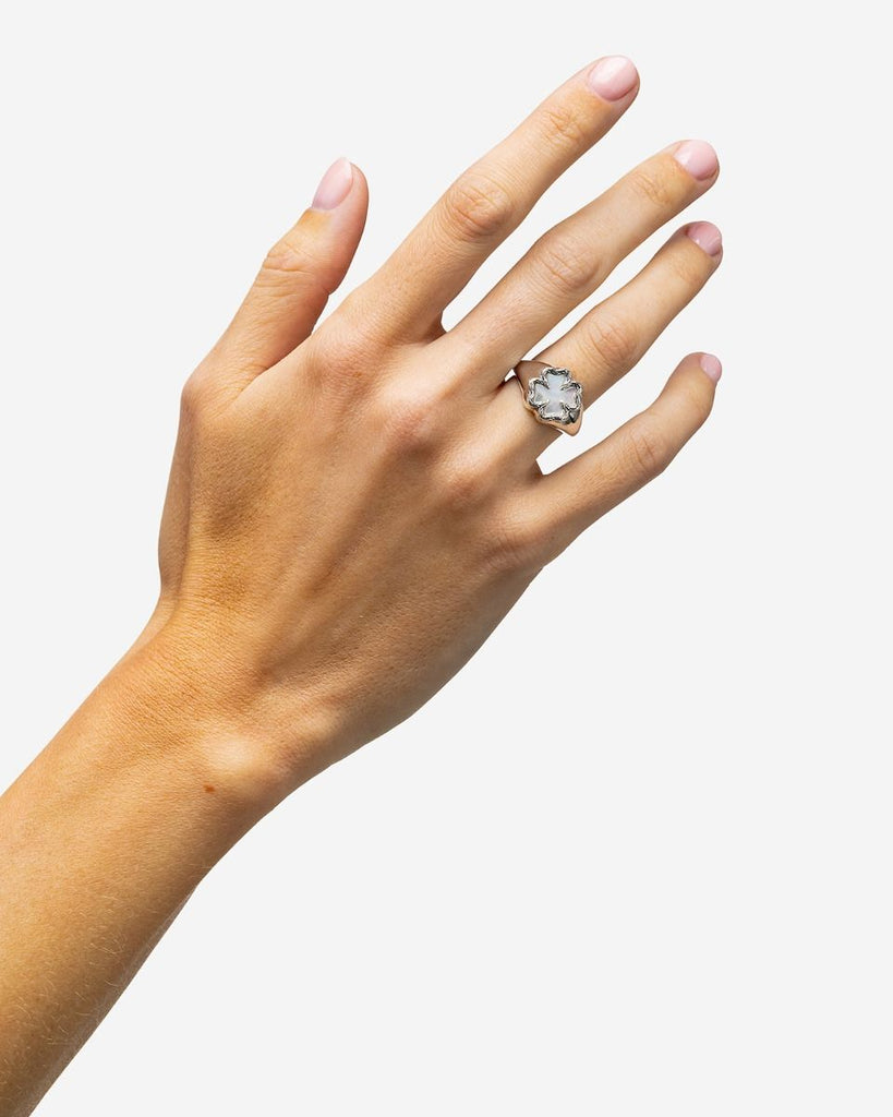 Katja Klaver Zegelring Mother of Pearl Zilver 178